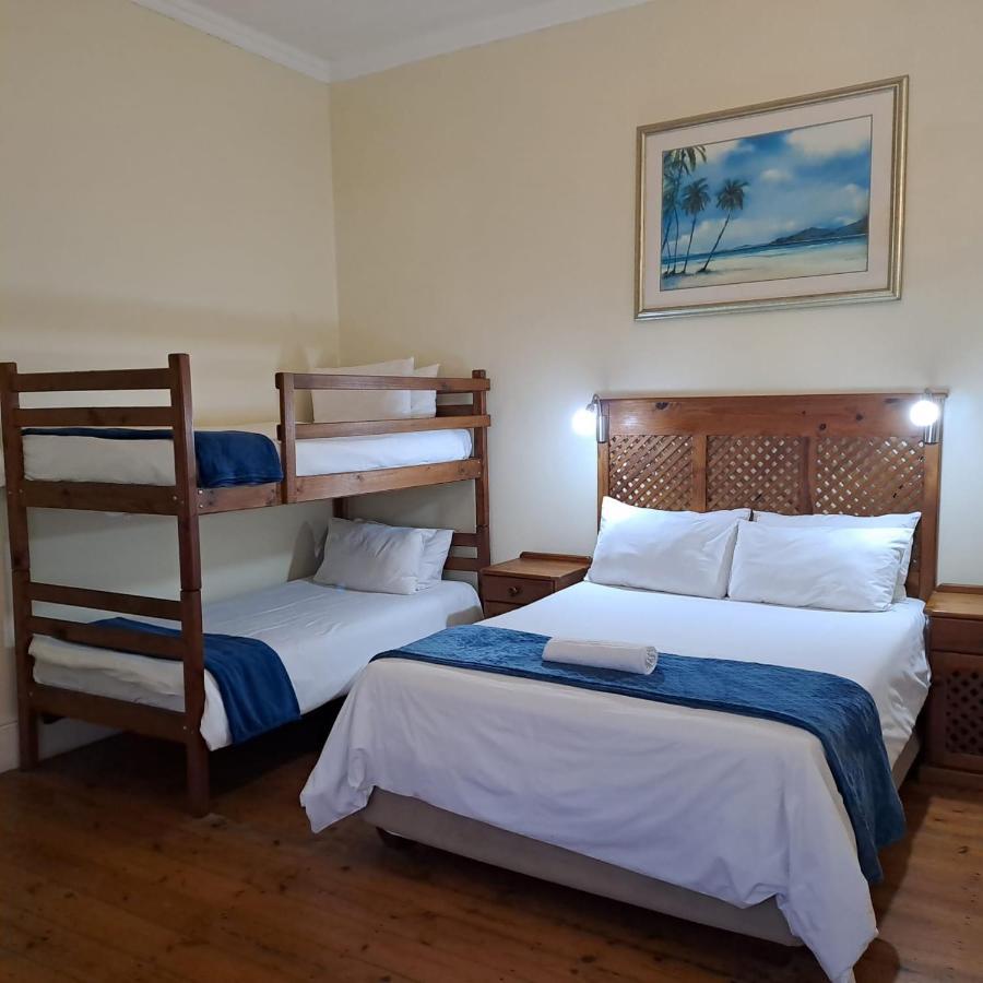 Green Door Guest House มอสเซิลเบย์ ภายนอก รูปภาพ