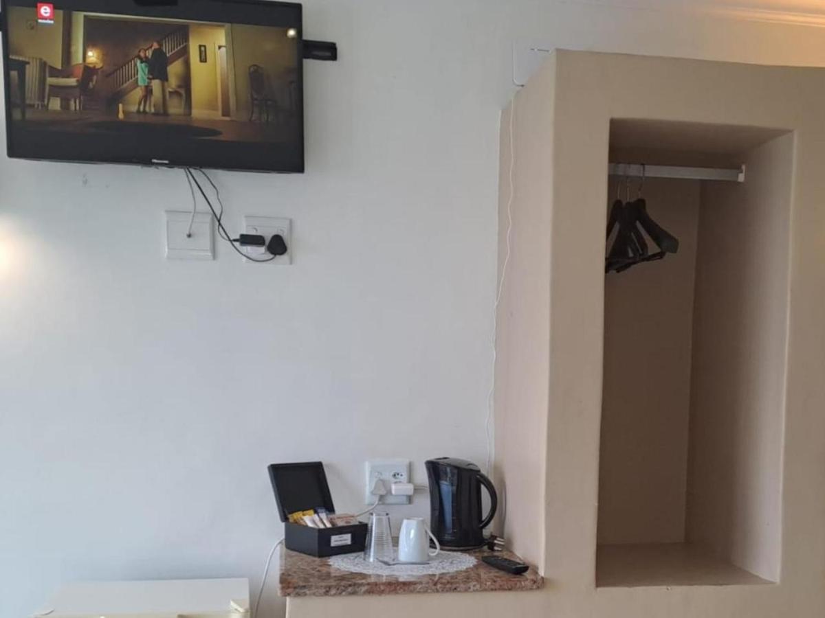 Green Door Guest House มอสเซิลเบย์ ห้อง รูปภาพ